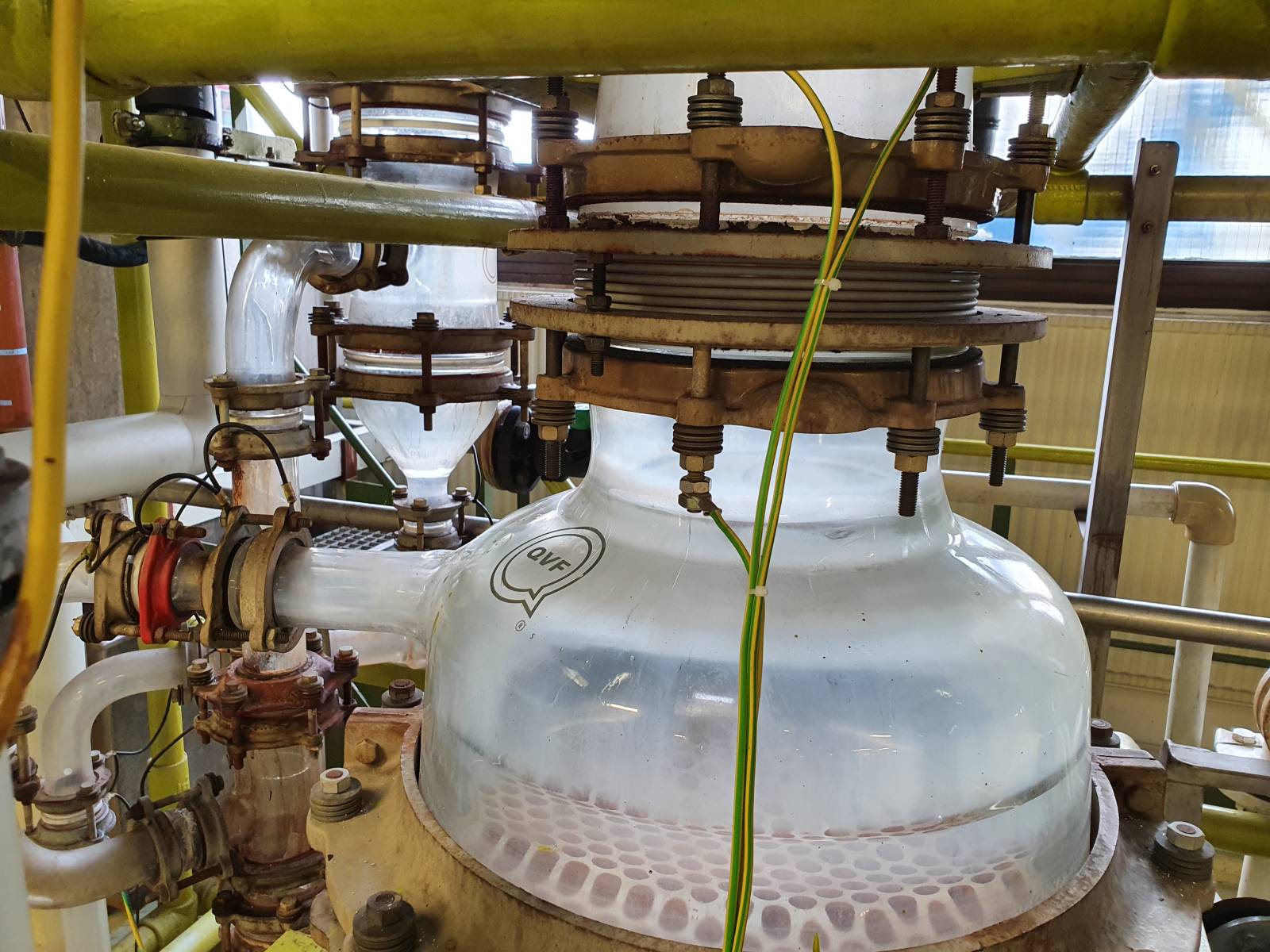 reacteur-verre-maintenance-industrielle ALBIOL et GABRIELLI